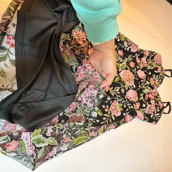 GUESS Black Embroidered Floral Fit & Flare Cocktail Party Dress Size 14 - Picture 7 of 11